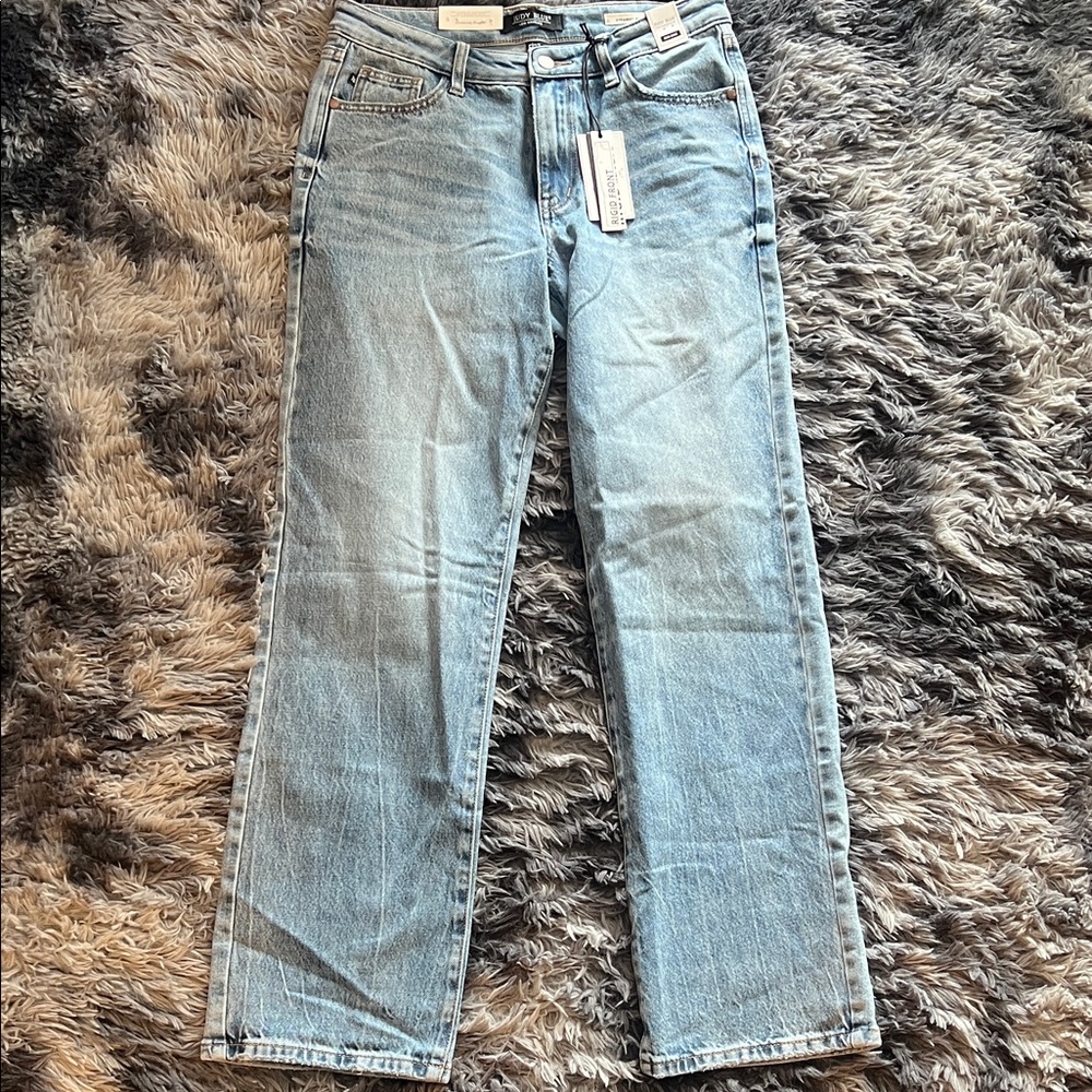 Judy Blue Straight Leg Jeans - Picture 2 of 11
